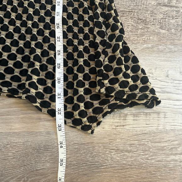Tianello Laggenlook Dot Tunic Top M Black Tan Textured Knit Asymmetrical Hem - Picture 7 of 10